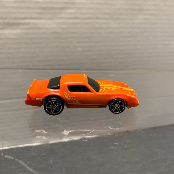 Hot Wheels 1:64 Loose Lot of 3 - Picture 14 of 16